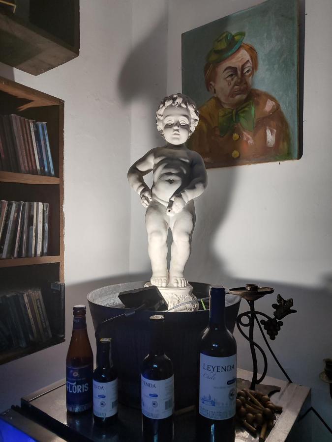 Casa Almarita - Hostal, Bar Y Restaurante เมเดยิน ภายนอก รูปภาพ